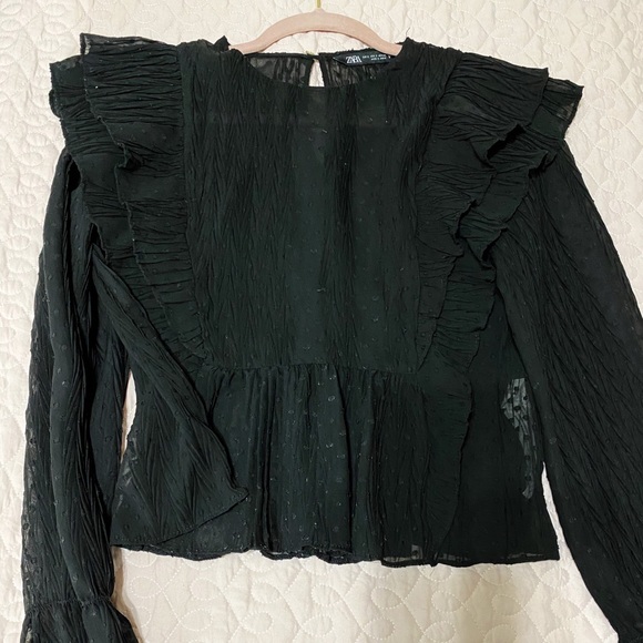 Zara Too Ruffled - Picture 2 of 6
